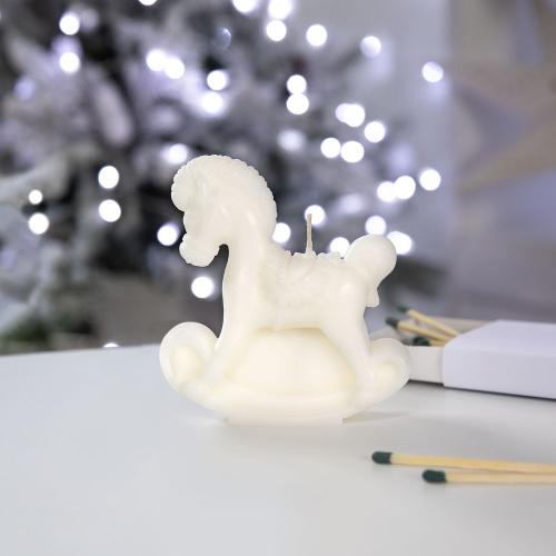 Свеча фигурная «Лошадка-качалка»; - купить именные сувениры в Воронеже